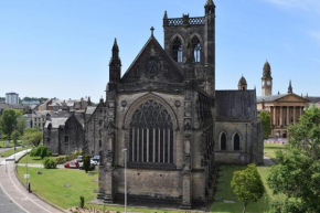 THE PAISLEY PENTHOUSE - ABBEY VIEW